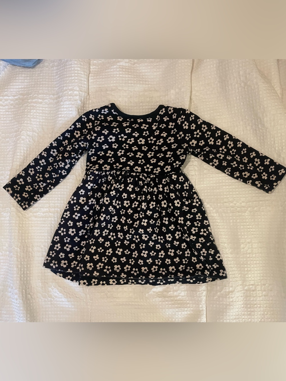 Bundle of 2T Hanna Andersson long sleeve dresses - Picture 6 of 11